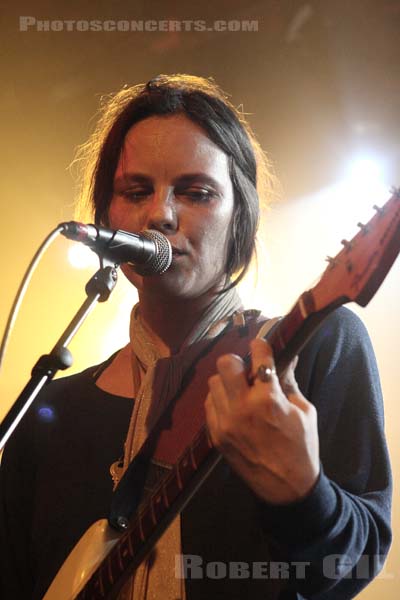 SCOUT NIBLETT - 2008-05-24 - PARIS - La Maroquinerie - Emma Louise Niblett